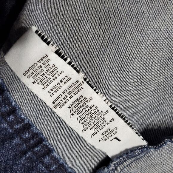 Celebrity Pink Denim Cropped Faded Wash Jean Jacket Comfort Stretch Size Large - Picture 9 of 10